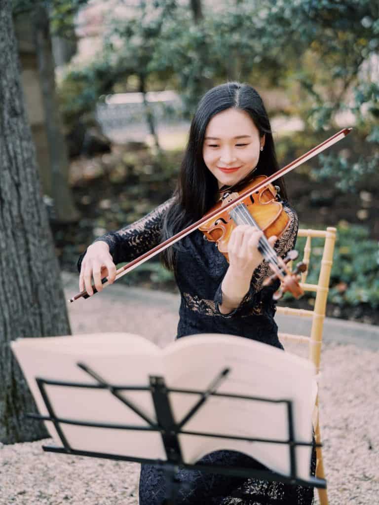 Anna Kong Violin Headshot